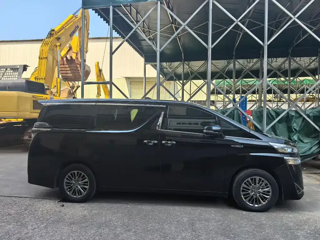 Toyota Vellfire — фото 5