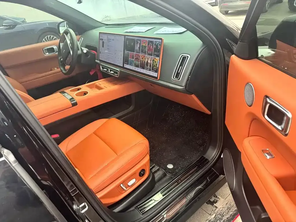 Li Auto L6 — фото 5