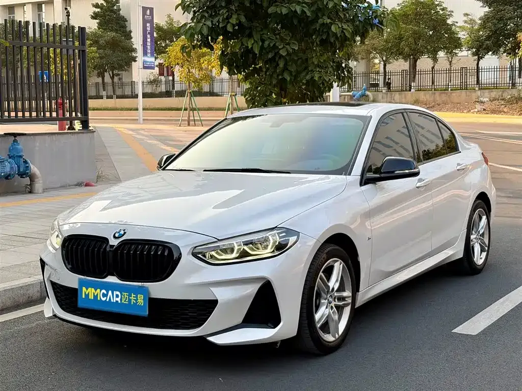 BMW 1 Series — фото 1