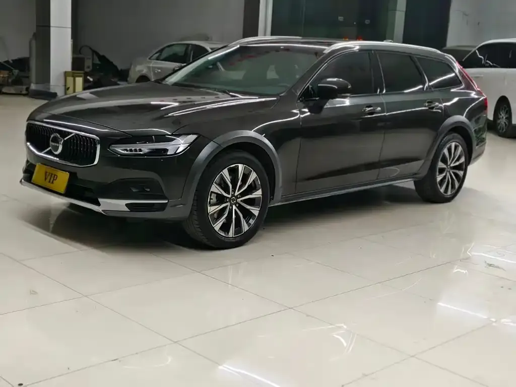 Volvo V90 — фото 1