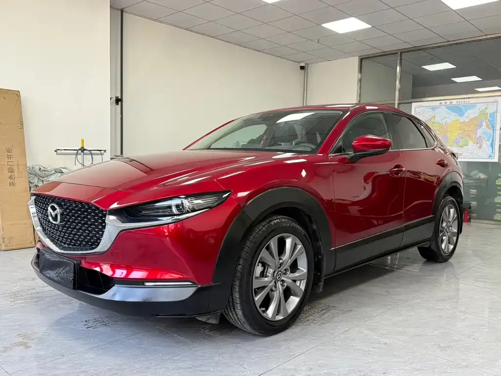Mazda CX-30 — фото 1