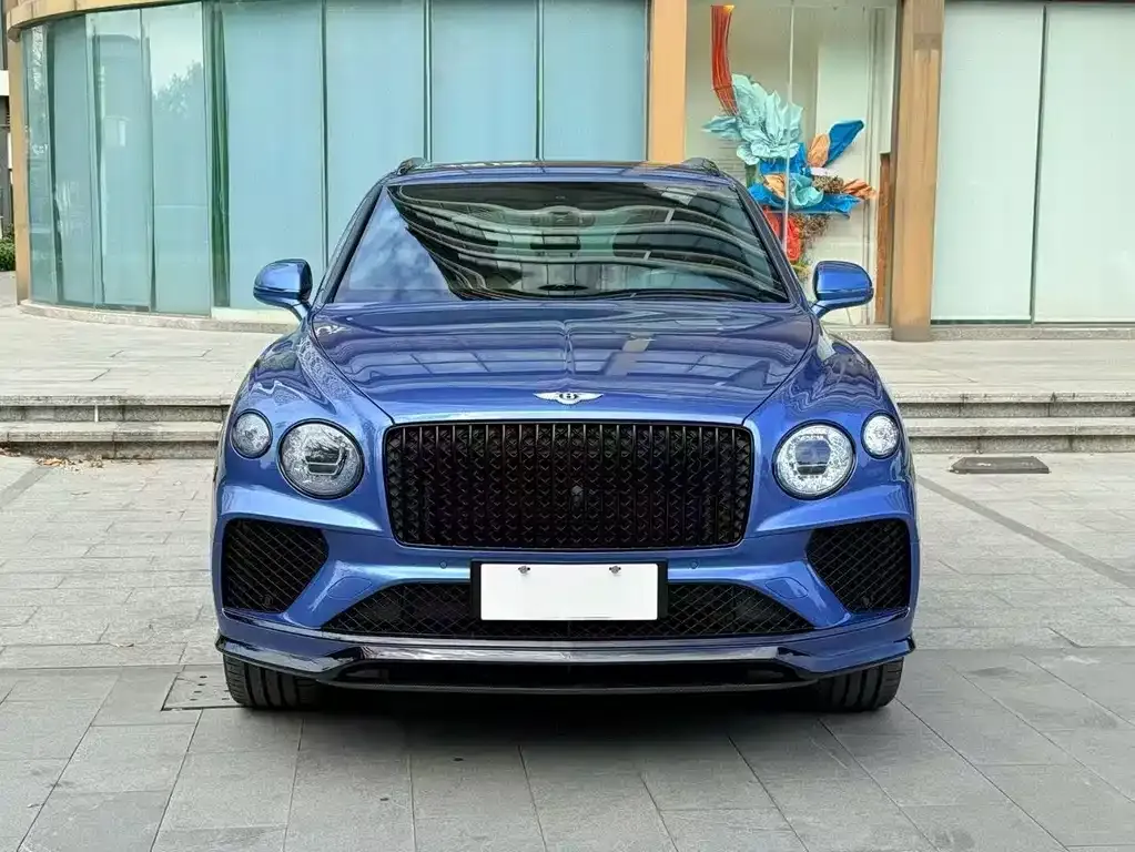 Bentley Bentayga — фото 1