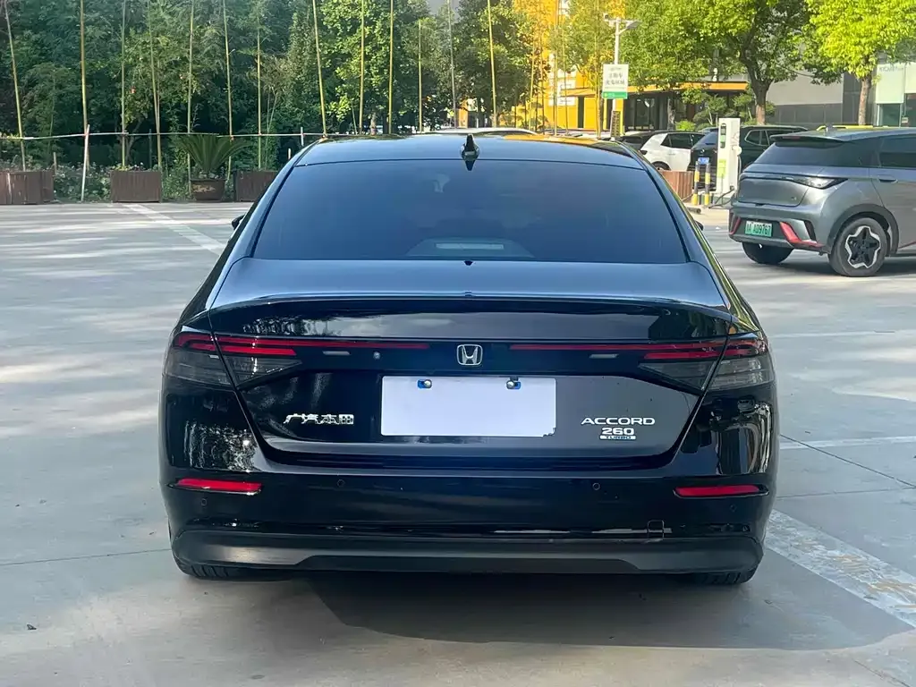 Honda Accord — фото 5