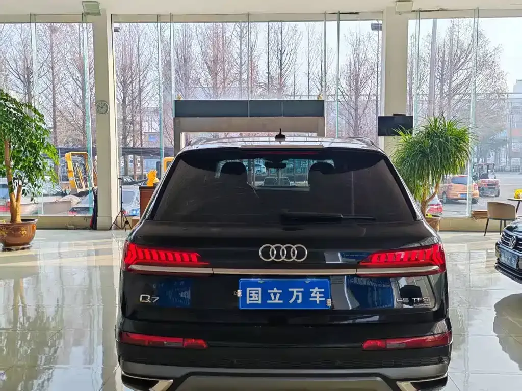 Audi Q7 — фото 4