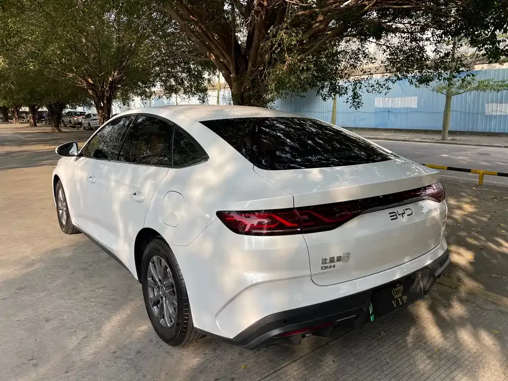 BYD Qin L — фото 9