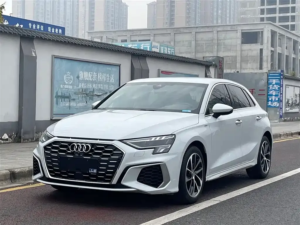 Audi A3 — фото 1