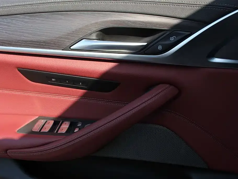BMW 5 Series — фото 10