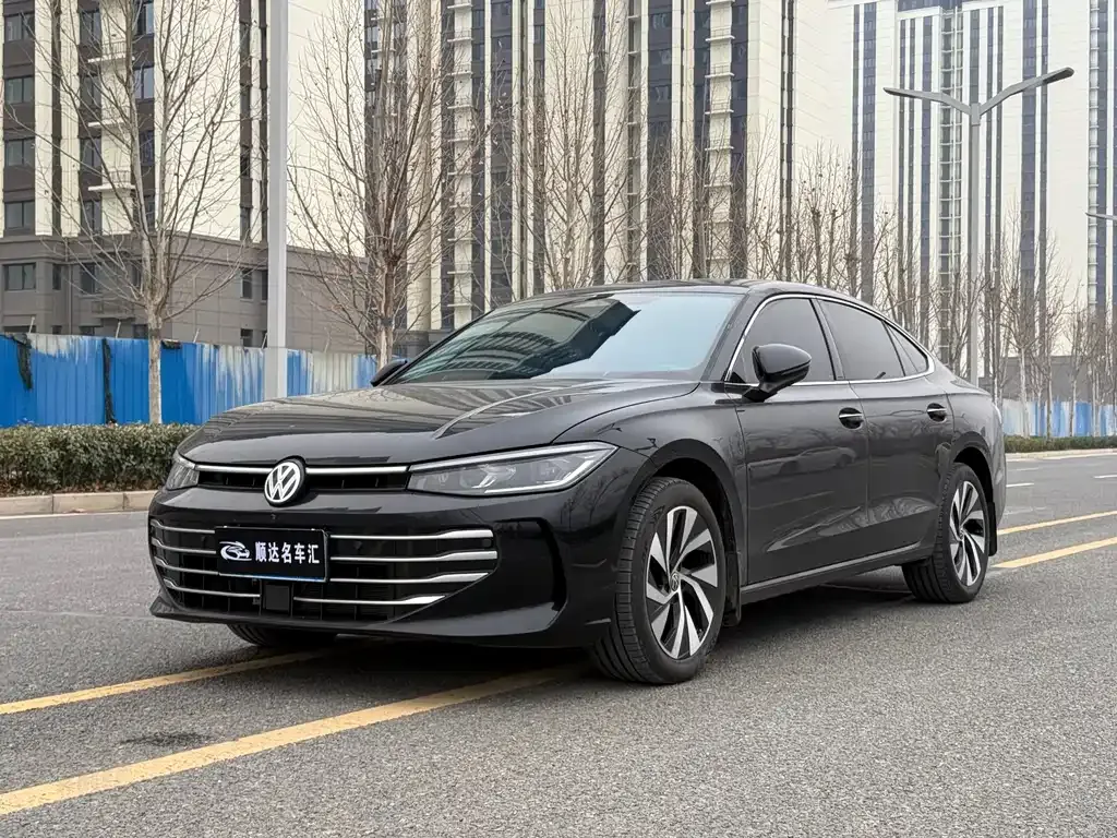 Volkswagen Passat — фото 1