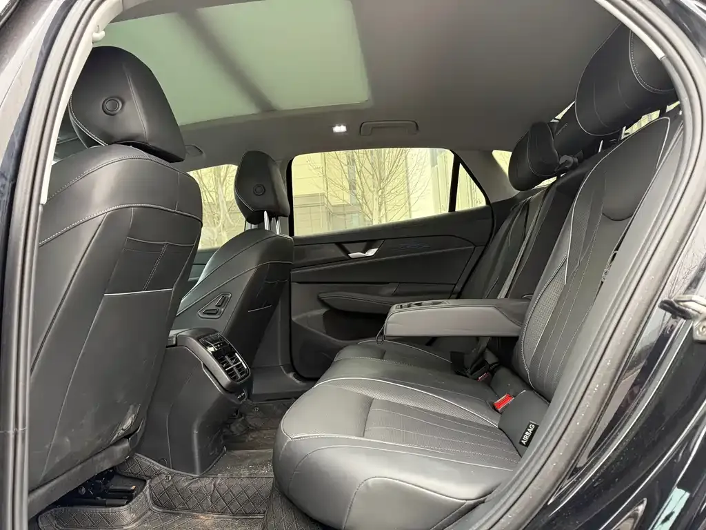 Volkswagen Passat — фото 3
