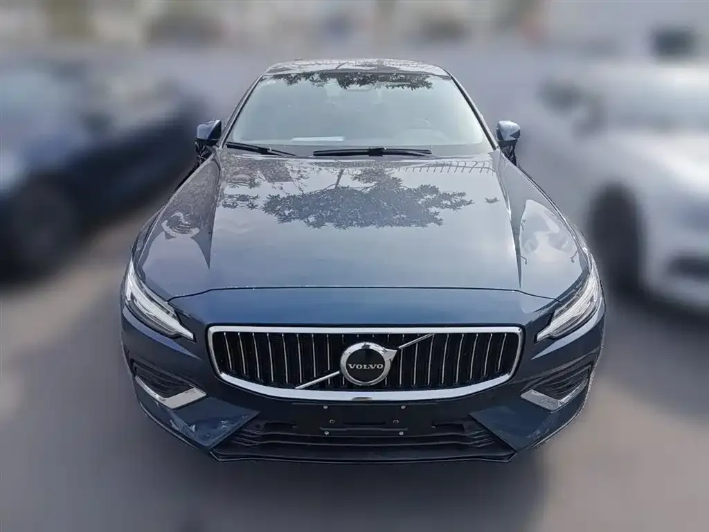 Volvo S60 — фото 4