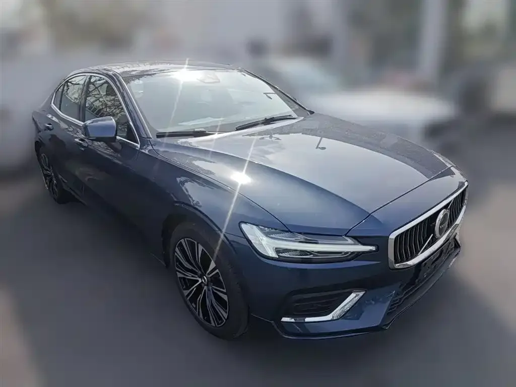 Volvo S60 — фото 2
