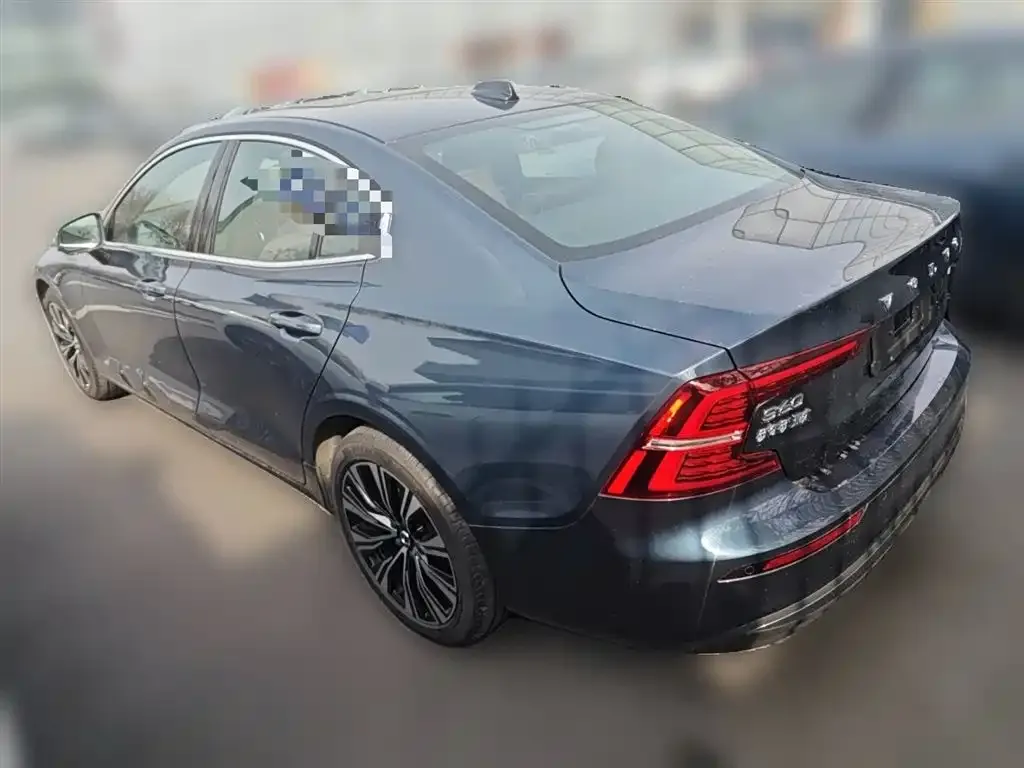 Volvo S60 — фото 3