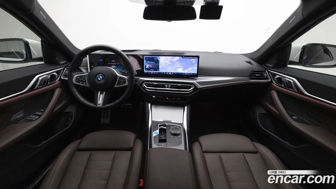 BMW i4 — фото 10