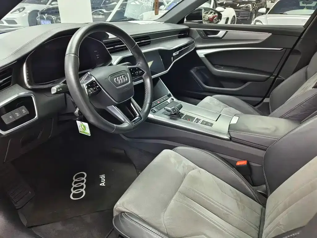Audi A6L — фото 10