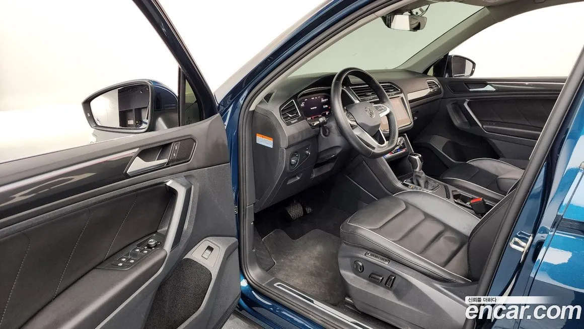 Volkswagen Tiguan — фото 6