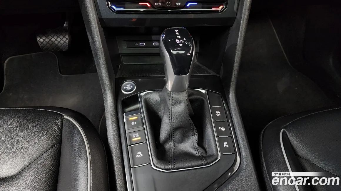 Volkswagen Tiguan — фото 10