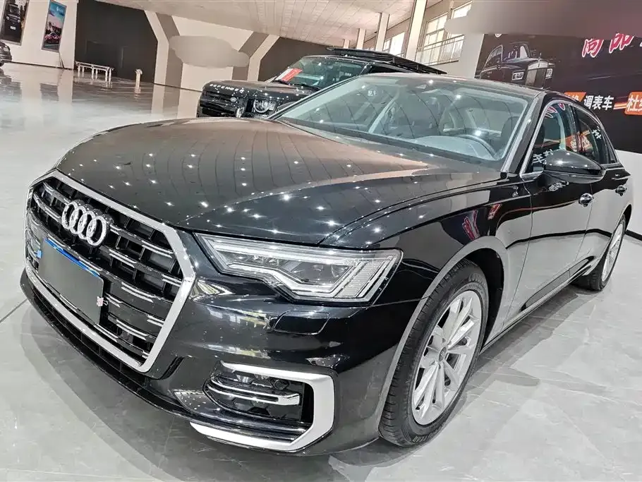 Audi A6L — фото 1