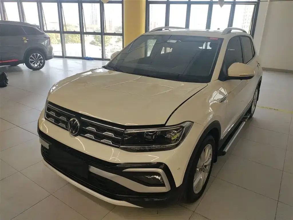 Volkswagen T-Cross — фото 1