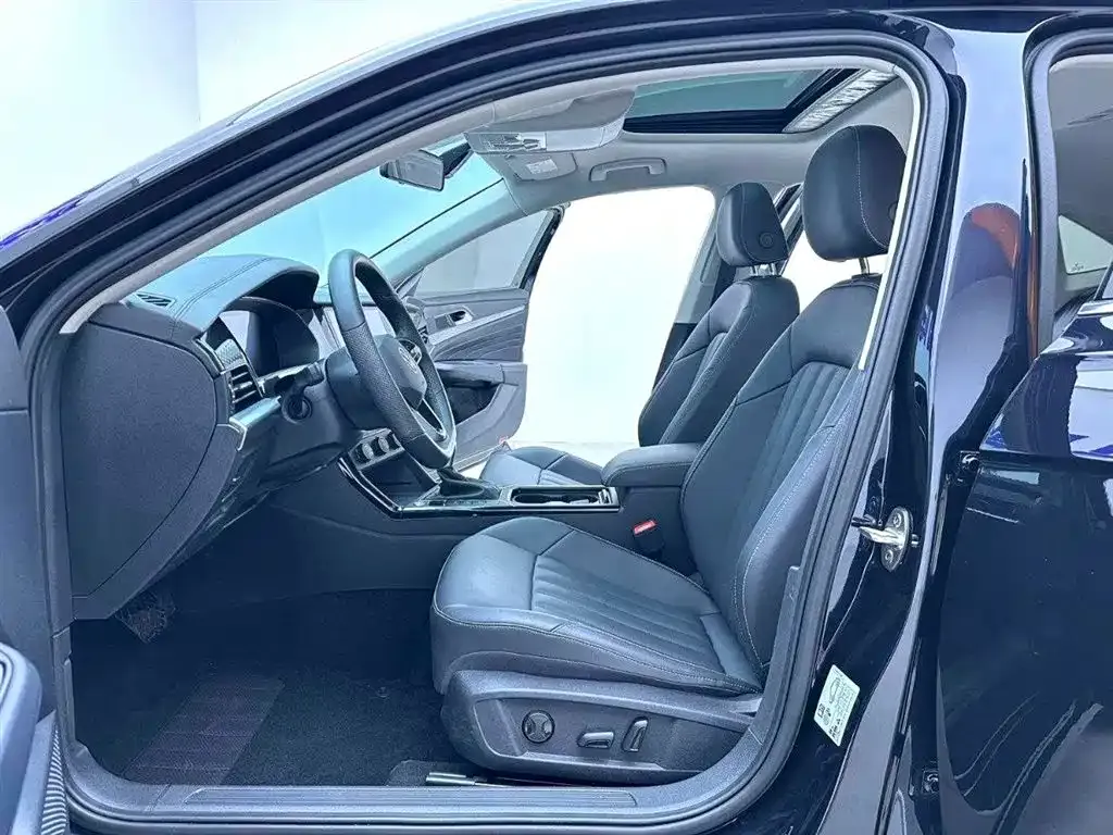 Volkswagen Passat — фото 3