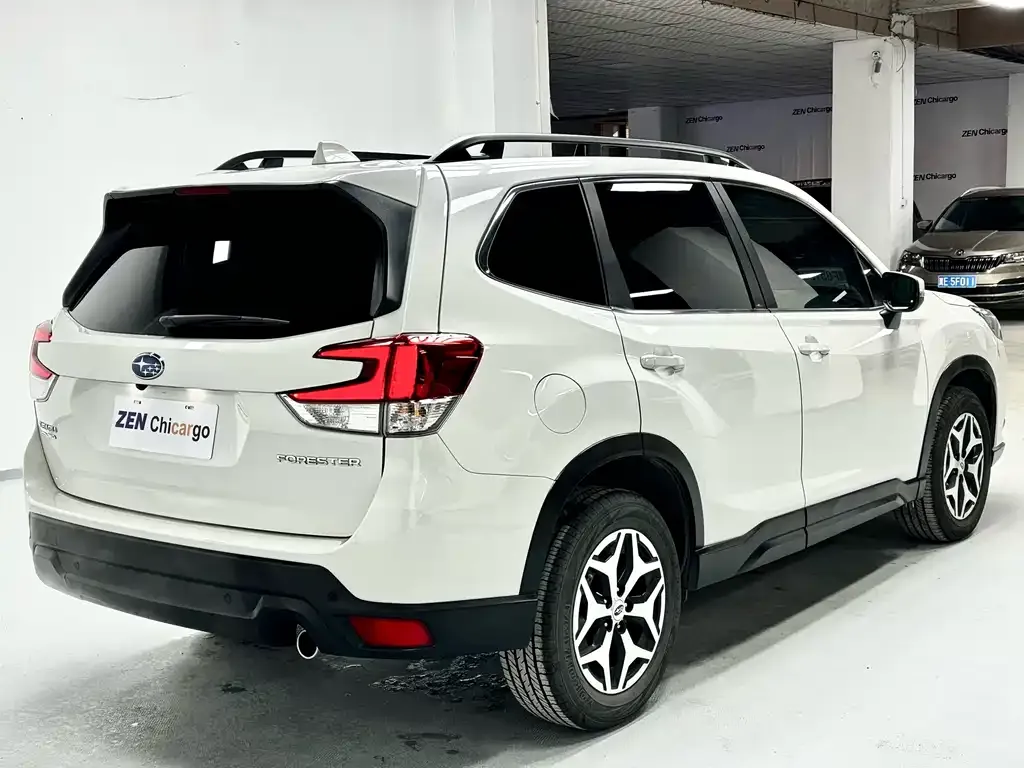 Subaru Forester — фото 6