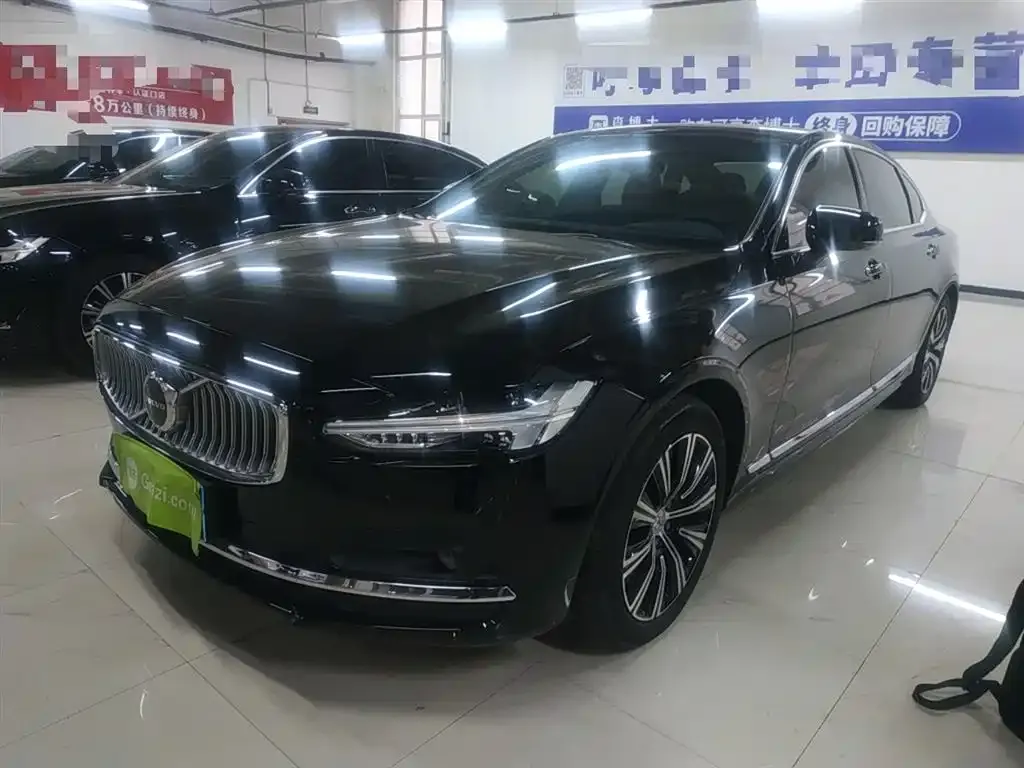Volvo S90 — фото 1