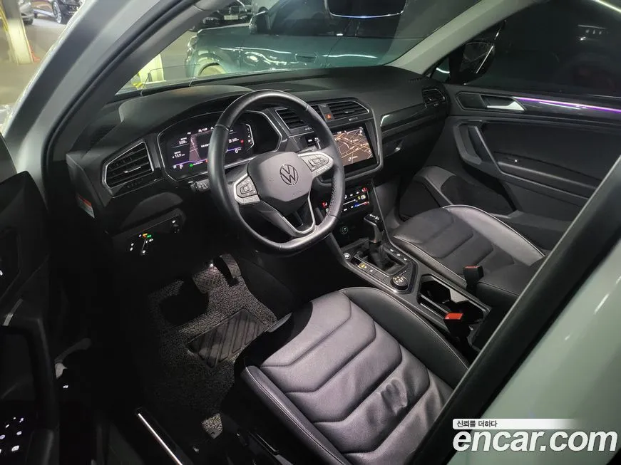 Volkswagen Tiguan — фото 6