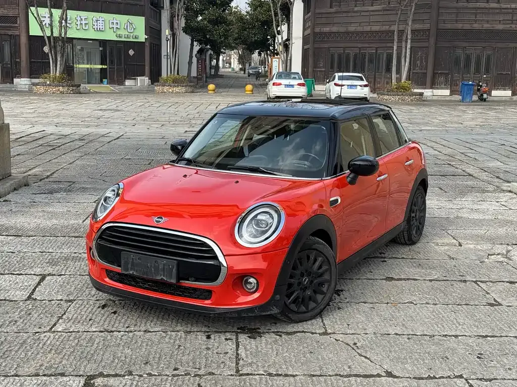 MINI Cooper (3-door) — фото 1
