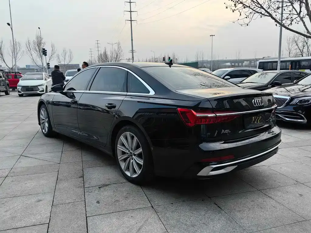 Audi A6L — фото 5