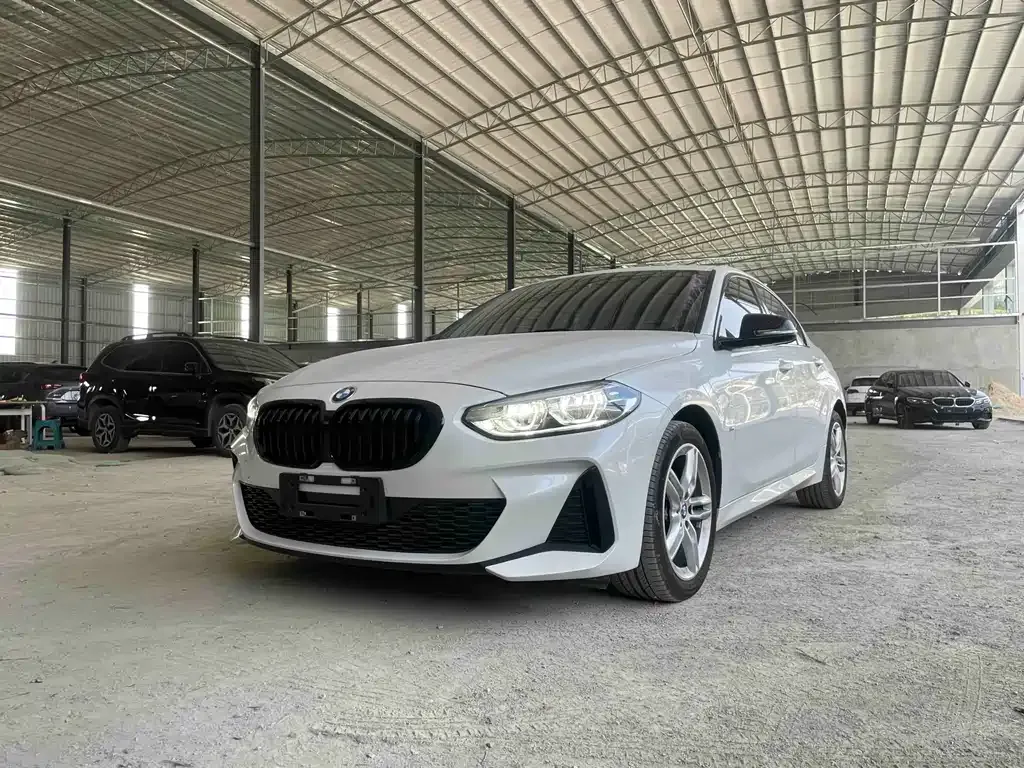 BMW 1 Series — фото 1