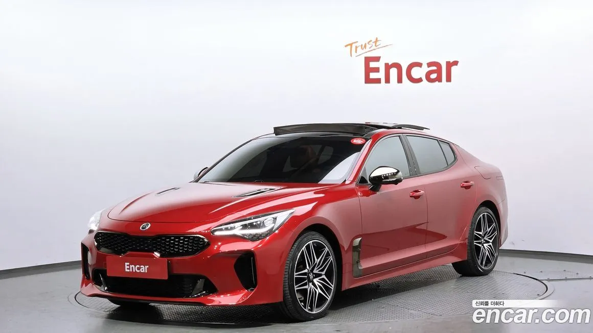 Kia Stinger — фото 1