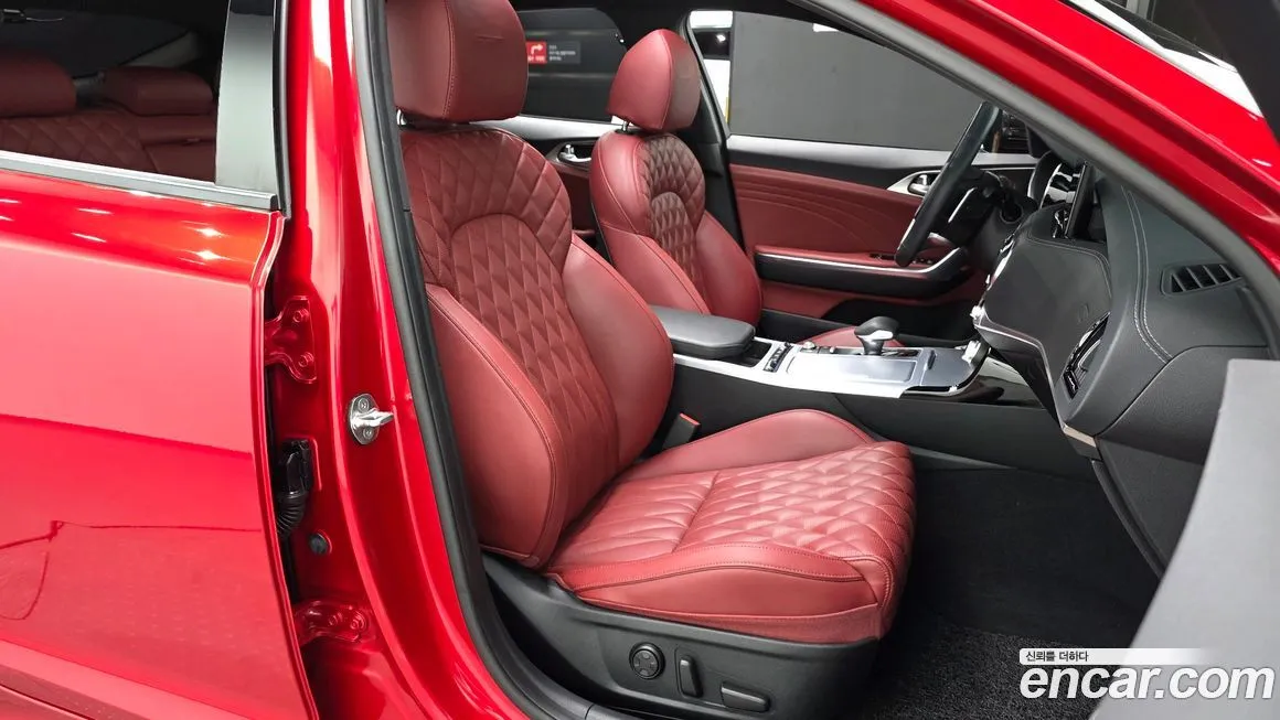 Kia Stinger — фото 10
