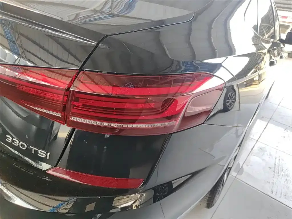 Volkswagen Passat — фото 8