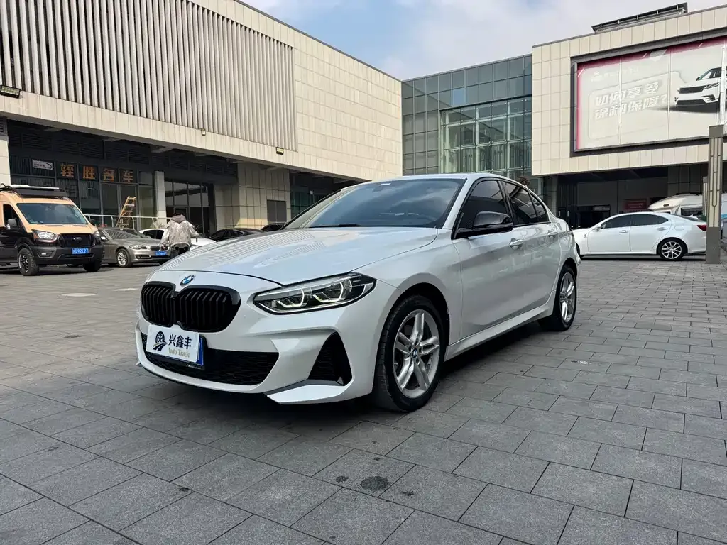 BMW 1 Series — фото 1