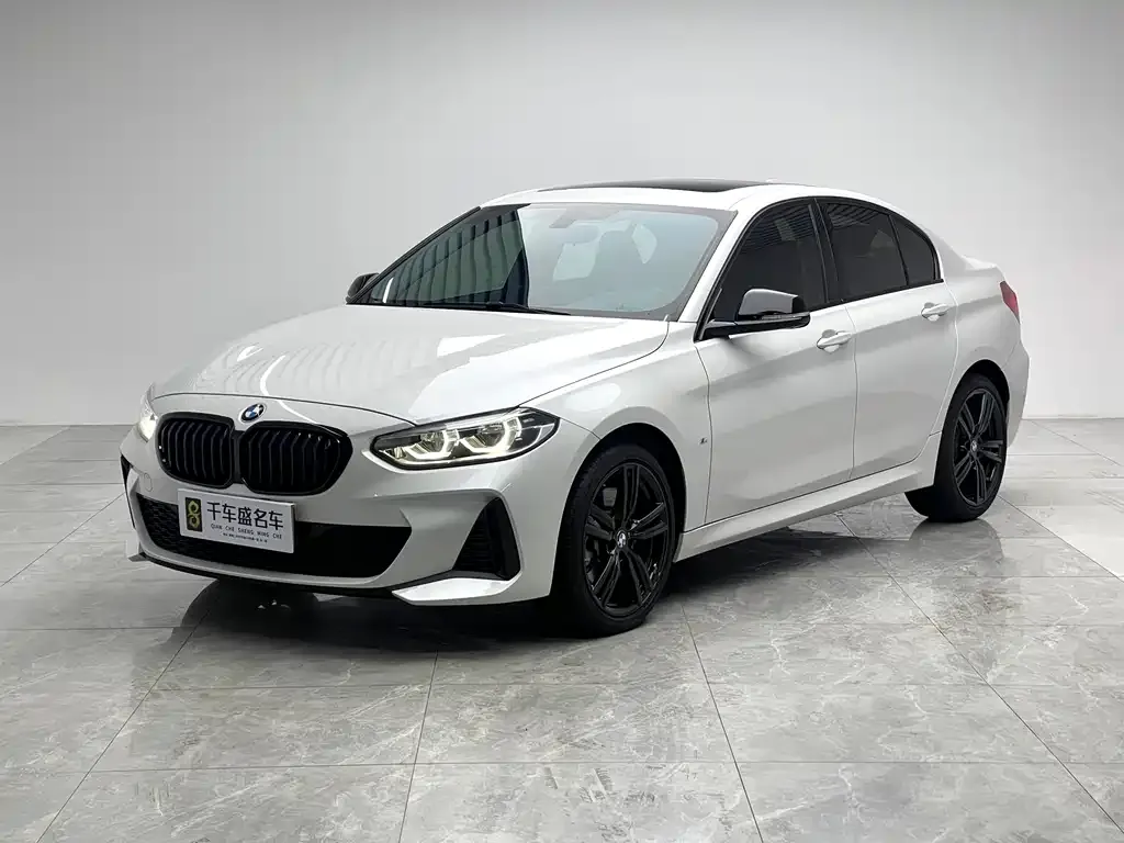 BMW 1 Series — фото 1