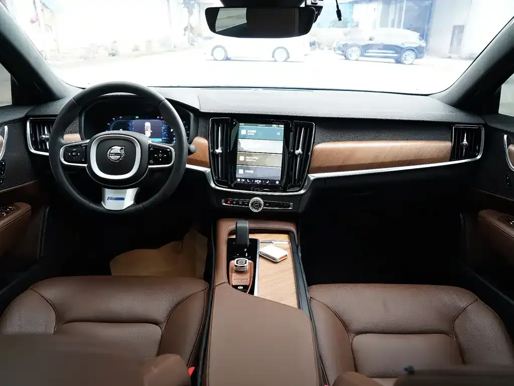 Volvo S90 — фото 3