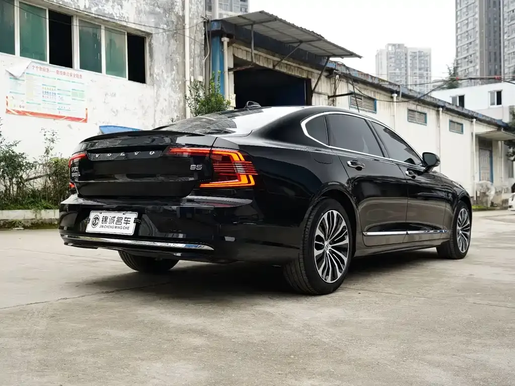 Volvo S90 — фото 5