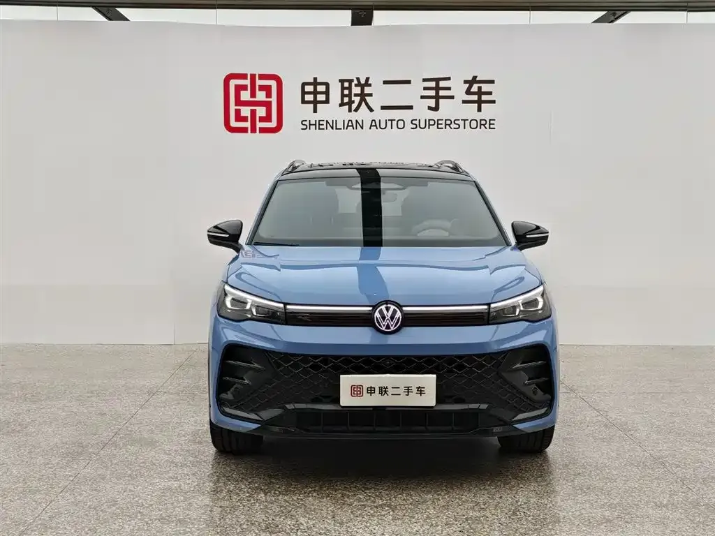 Volkswagen Tiguan L — фото 6