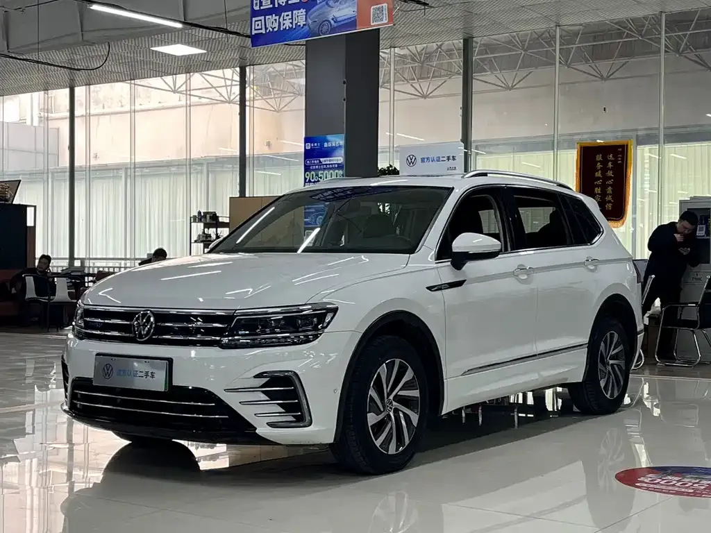 Volkswagen Tiguan L New Energy — фото 1