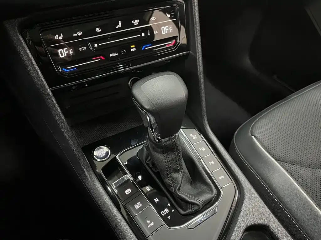 Volkswagen Tiguan L New Energy — фото 10