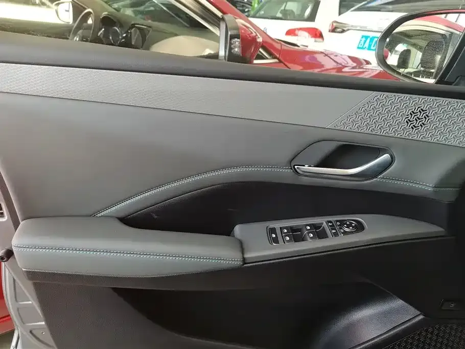 BYD Qin PLUS — фото 10