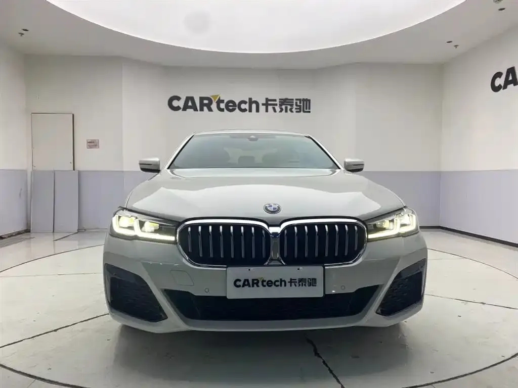 BMW 5 Series — фото 2