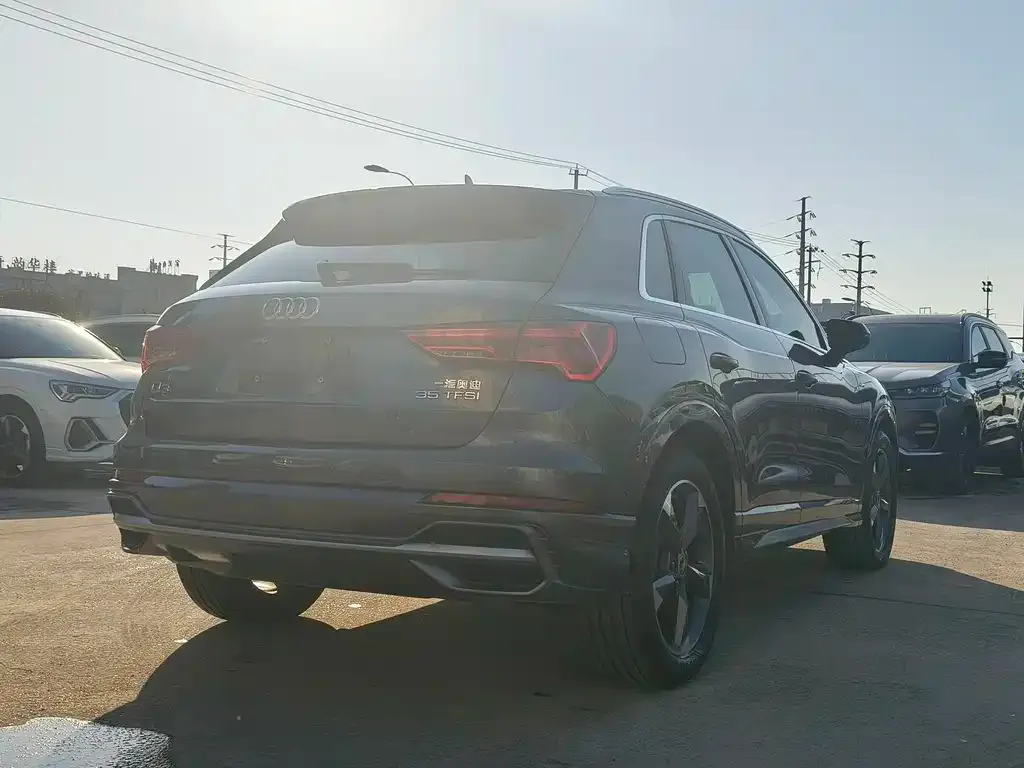 Audi Q3 — фото 5
