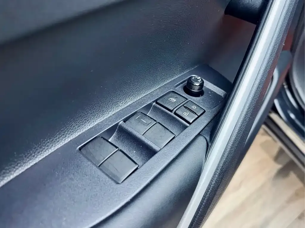 Toyota Corolla Cross — фото 4