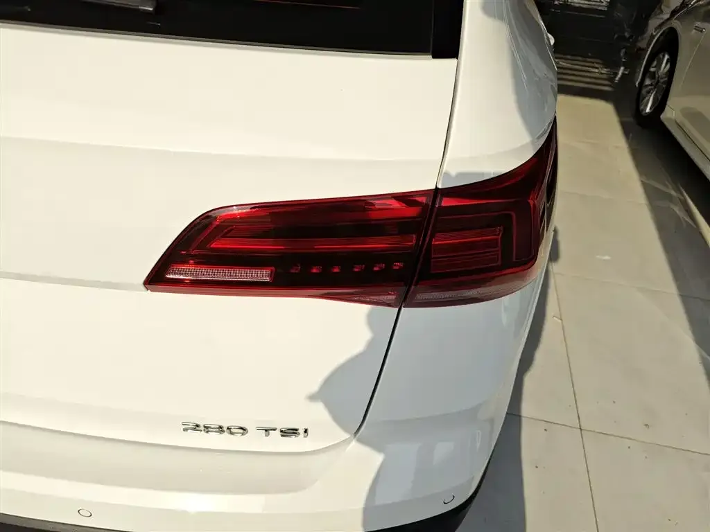 Volkswagen Tharu — фото 4