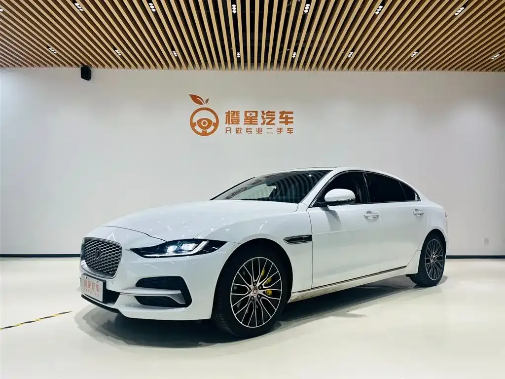 Jaguar XEL — фото 1