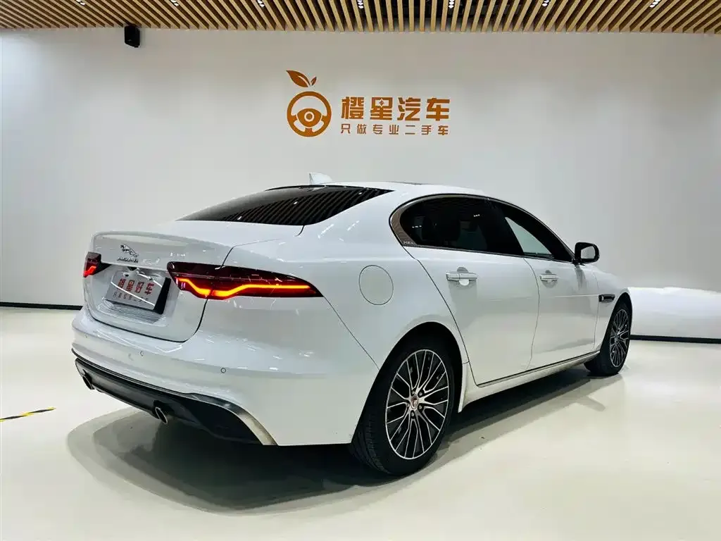 Jaguar XEL — фото 6