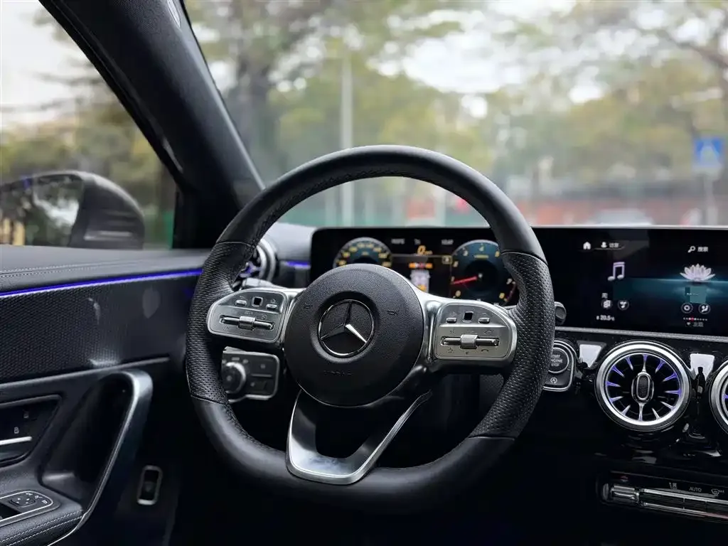 Mercedes-Benz A-Class — фото 2