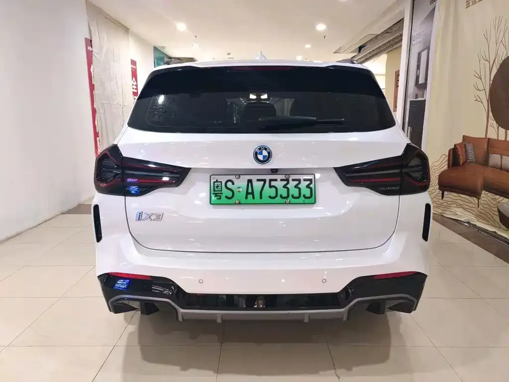BMW iX3 — фото 2