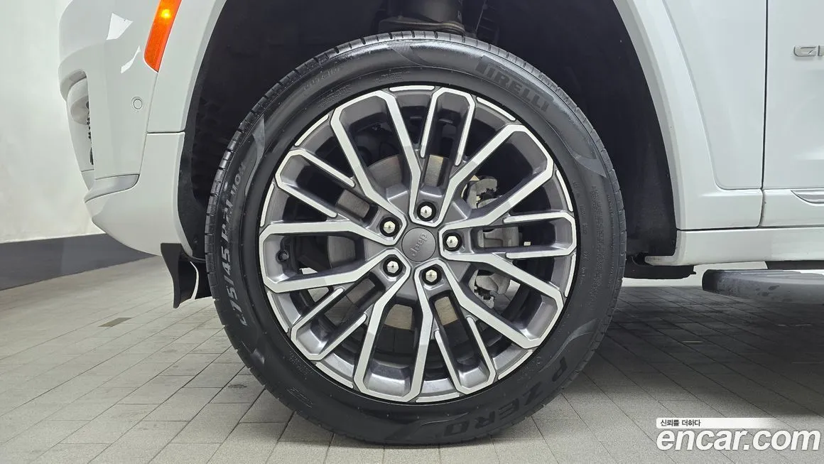 Jeep Cherokee — фото 10