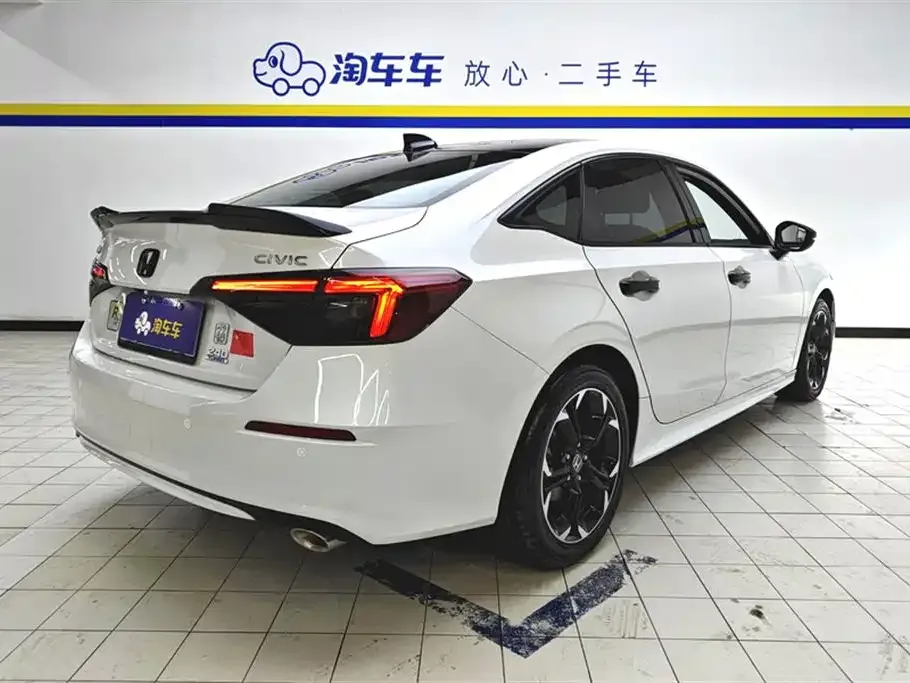 Honda Civic — фото 4